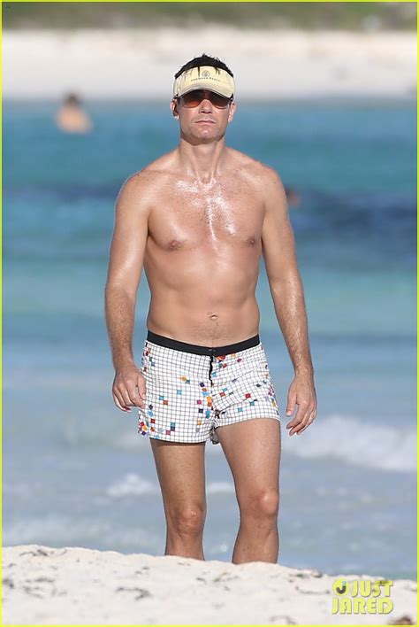 Shirtless Jerry Oconnell Goes Surfing In His Short Shorts Photo 3837271 Jerry Oconnell