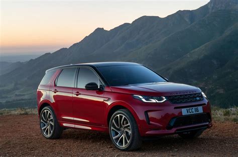 Sure, there's padded material on the dashboard top and upper door panels, much of it in with its reserved but elegant cabin, quiet interior and handsome styling, the 2019 land rover discovery sport has. New Land Rover Discovery Sport receives interior overhaul ...