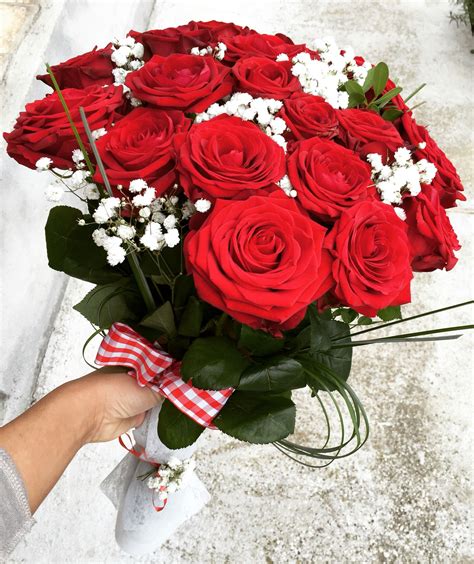 red-roses-️-luxury-roses-roses-luxury,-luxury-roses,-floral-wreath
