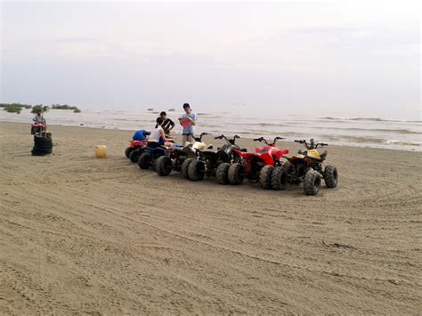 This beach resort is 24.8 mi (39.9 km) from mitsui outlet park klia sepang and 32.1 mi (51.6 km) from sepang international circuit. Gold Coast Morib Sepang