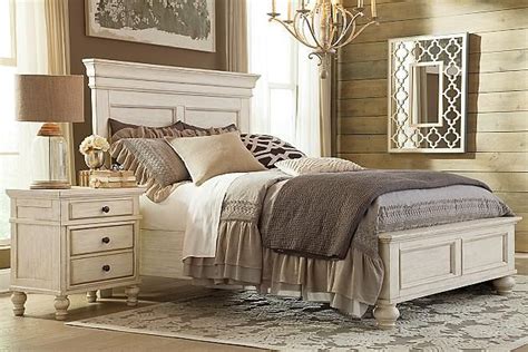 Shop ashley furniture homestore online for great prices, stylish furnishings and home decor. Master Bedroom White Marsilona Queen Panel Bed View 3 ...