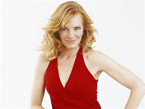 Hot Pictures Of Marg Helgenberger Which Will Keep You Up At Nights
