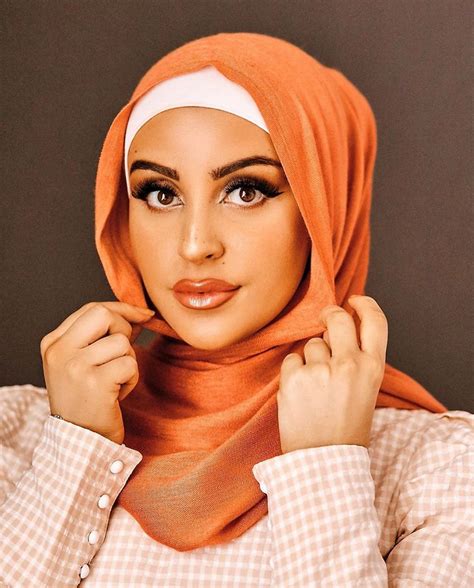 how to choose the best hijab for your skin tone