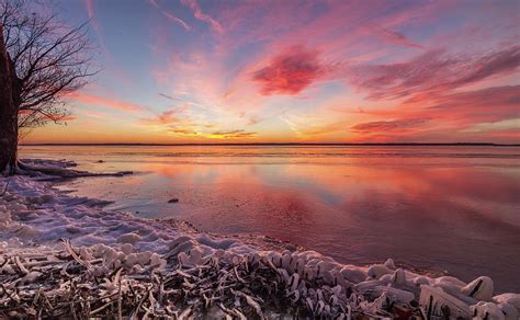 Frozen Sunset Over Rend Lake Photograph By Art Of Frozen Time