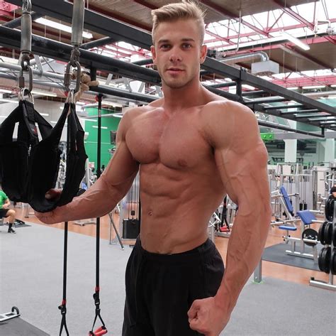 Hunks Working Out Muscles Ondrej Kmostak Pictures N Wing Flickr