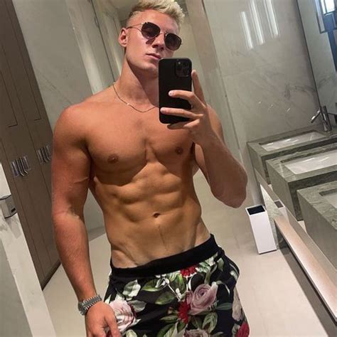 Max Wyatt Maxwyatt Instagram Photos And Videos Muscle Men Guys