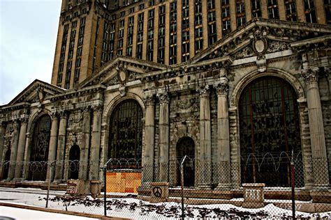 Abandoned Building In Detroit I Couldnt Believe The Amoun Flickr