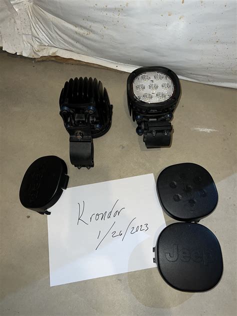 Colorado Mopar 82215386 7 Led Offroad Lights Mounts And The Bull