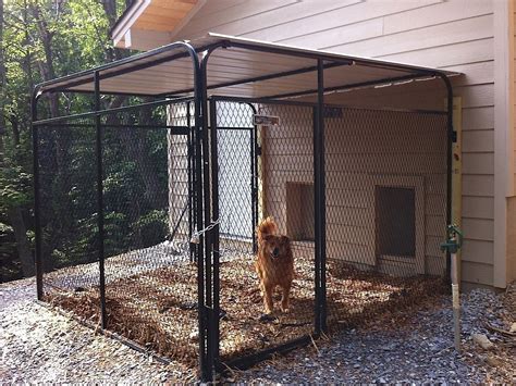 The front of this dog run offers a pergola design that is both attractive and functional, providing some element of shade. Home-dsgn - designing home inspiration | Indoor dog kennel ...