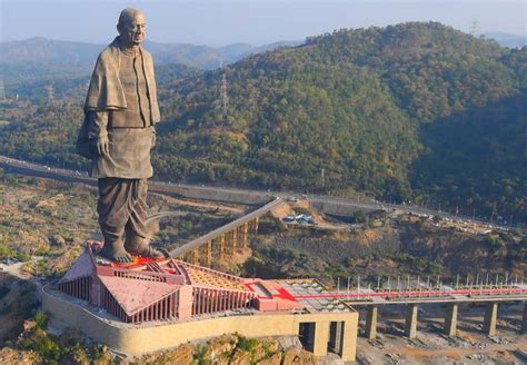 Top 10 Tallest Statues In India ~ Taxidiguru
