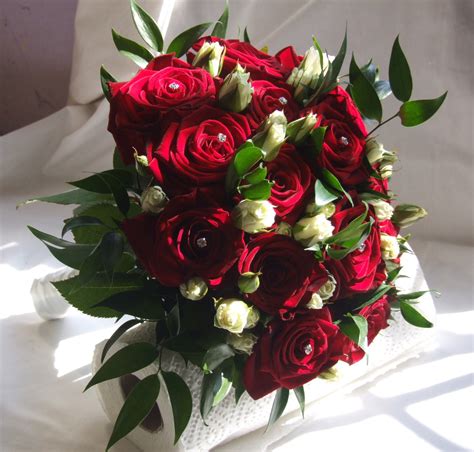 Rjs Florist Red And White Rose Wedding