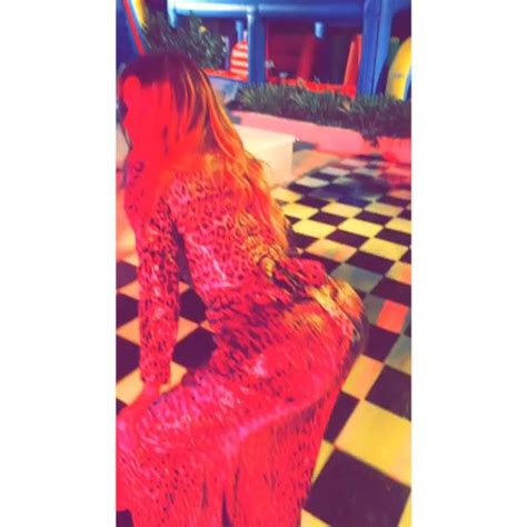 Kylie Jenners Epic Graduation Party Features A Twerking Khloe Kardashian Watch The Wild Videos