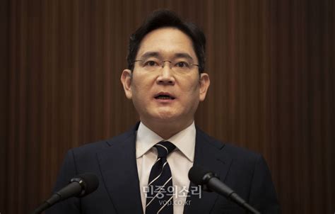 Jun 02, 2021 · 이재용 삼성전자 부회장 광복절 특별사면과 관련해 문재인 대통령이 결단을 내릴지 주목된다. 이완배 협동의 경제학 이재용 구속의 경제적 가치는 얼마인가 ...