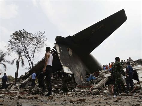 horrifying scenes from indonesia in desperate search for plane crash survivors abc news