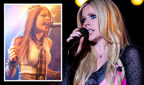 Avril Lavigne Clone Conspiracy Theory Explained—its So Bizarre Celebrity News Showbiz