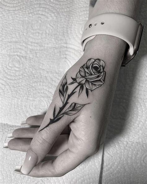 Las 5 Mejores Ideas De Tatuajes De Rosas Negras En Mano 🌹🖤 【lo Mejor De