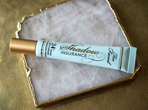 The unique colour binders in this too faced shadow insurance in candlelight guarantee that shadows never crease, smudge or fade. Base Shadow Insurance Too Faced : Un indispensable