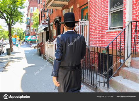 Orthodox Jews Wearing Special Clothes Shabbat Williamsburg Brooklyn New