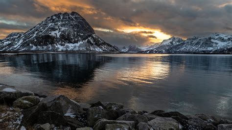 Danni Efraim Photography Northern Lights Over Lofoten
