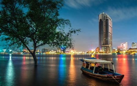 Discovering Bach Dang Wharf And Nguyen Hue Walking Street Vns Tour