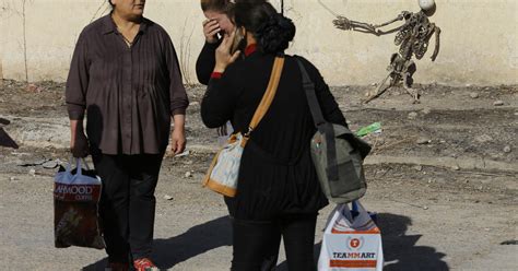 Gasps Tears As Group Of Iraqi Christians Return To Isis Destroyed Parish Cbs News