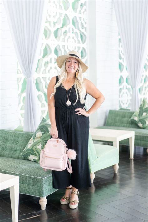 What To Wear In Palm Springs Palm Springs Outfit Fashion Mom Style