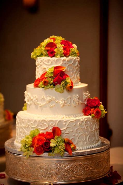 Newlyweds are a popular focus in a wedding, but they're not the only focus. Safeway Wedding Cakes