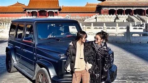 Women Drove Into Beijings Forbidden City Sparked Outrage Over Privilege Breaking Asia