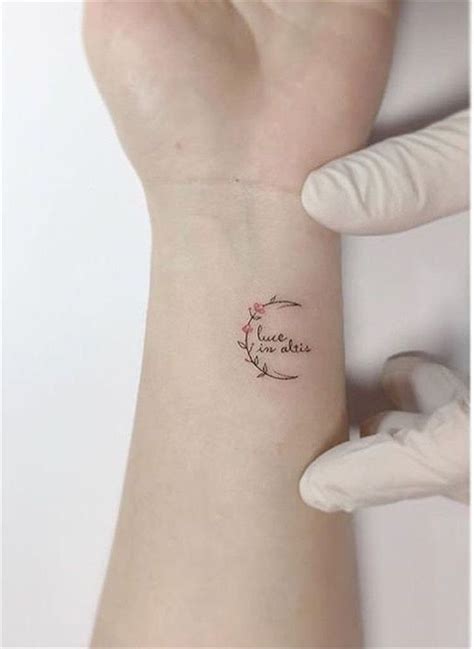 31 Delicate Minimalist Tattoo Ideas With Meaning Small Wrist Tattoos