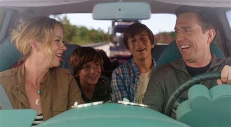 National Lampoons Vacation Reboot Trailer Is All About Chris Hemsworth