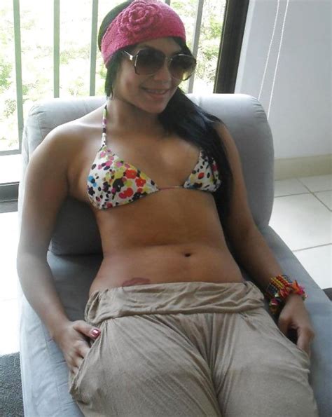 Bella Chica De Costa Rica Girl Teens Possing