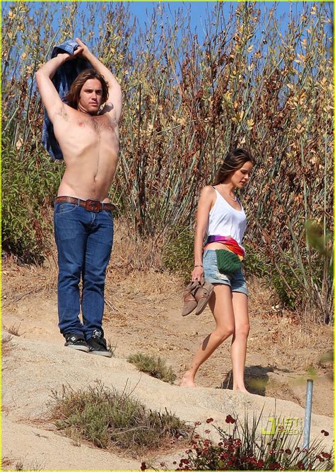 Isabel Lucas Hike With Shirtless Boyfriend Photo Isabel