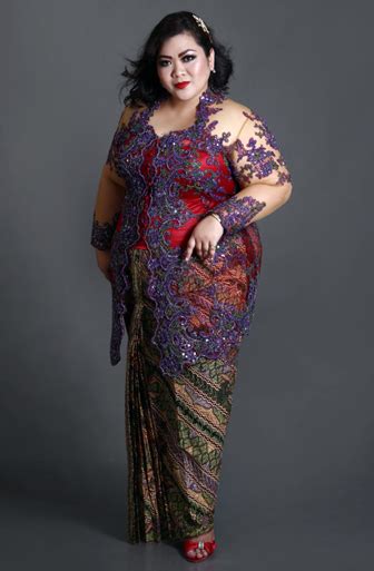 13 inspirasi kebaya lengan pendek untuk segala acara. Tips & Cara Memilih Model Kebaya Untuk Wanita Gemuk | Jual Baju Brokat & Kebaya Modern Untuk ...