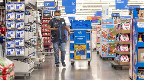Walmart Adds Thousands More Personal Shoppers To Fill Pickup
