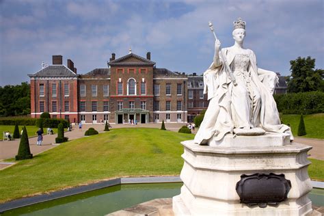 Visit To Kensington Palace And Afternoon Tea At The 5 Royal Garden