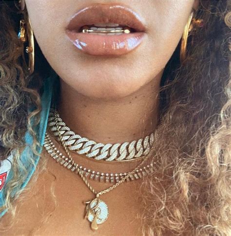 Beyoncé Grills And Jewels Grillz Teeth Jewelry Gold Grill