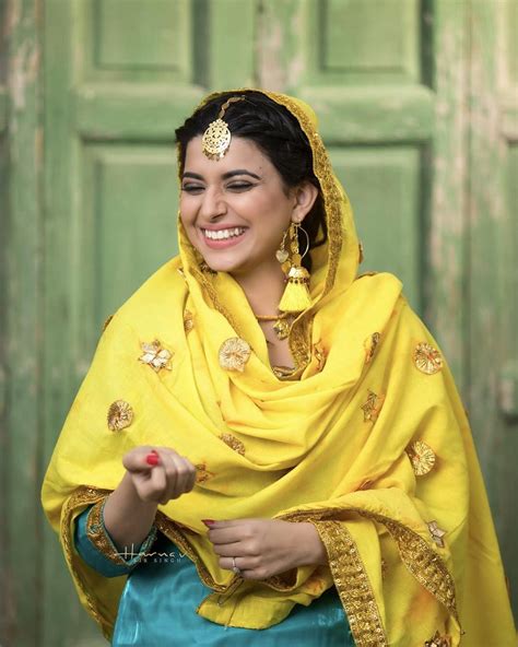 Punjabi Naar Photo Set Lehnga Anarkali Indian Dresses Indian Outfits