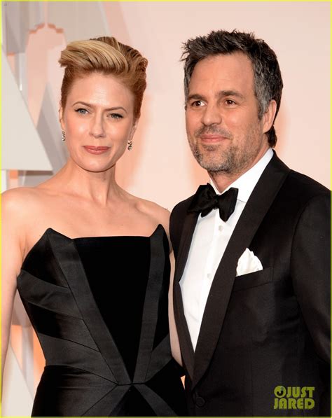 Mark Ruffalo Hits Oscars 2015 Red Carpet With Wife Sunrise Photo