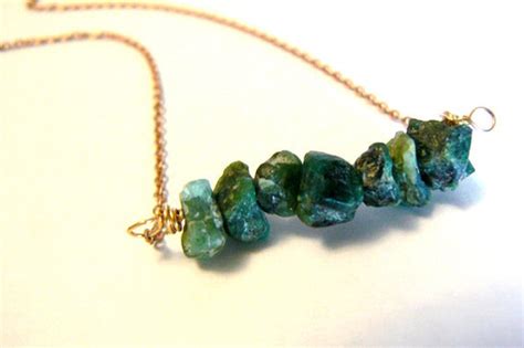 Raw Emerald Bar Necklace Green Emeralds By Cristinasatelier