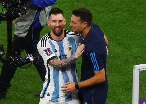 Watch As Lionel Messi Reduces Argentina Boss Scaloni To Tears As Pair