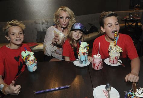 Contact britney spears on messenger. Britney Spears' Sons Prank Their Mom - Simplemost