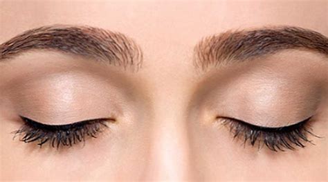How To Grow Thick Eyebrows Naturally Wellness And Health