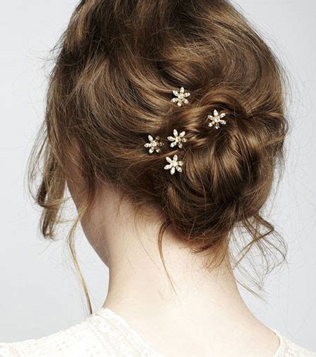 15 Easy Bobby Pin Hairstyles That Are Actually Pretty