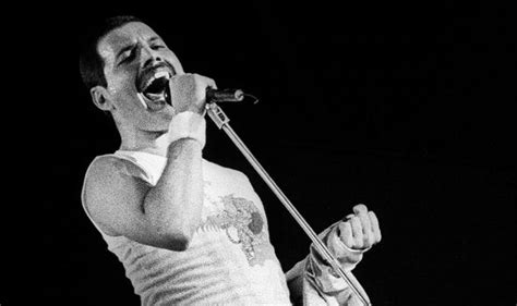 Freddie Mercury Real Name What Was Queen Frontmans Real