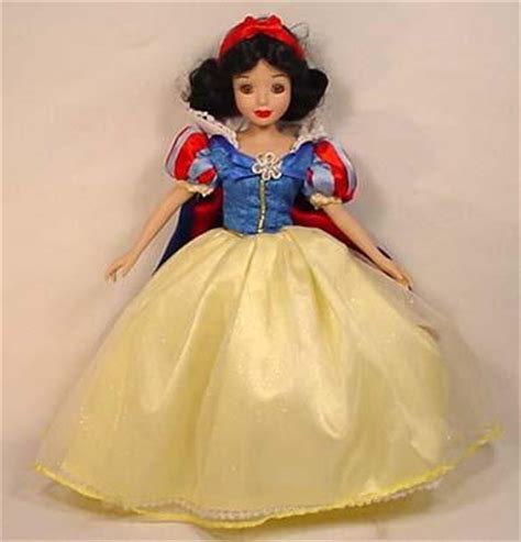 Porcelain └ by material └ dolls └ dolls & teddy bears all categories antiques art baby books & magazines business & industrial cameras & photo cell phones & accessories clothing. DISNEY SNOW WHITE PORCELAIN DOLL - Approx. 14" tal