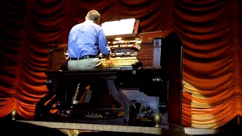 The Byrd Theatre Pipe Organ Concert Richmond Va Youtube