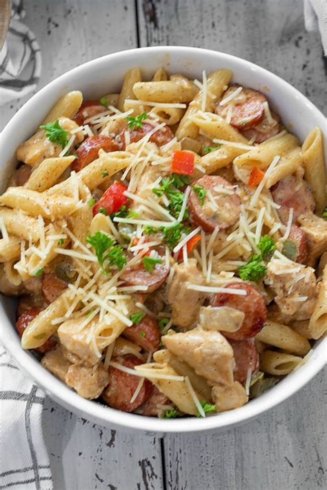 Last week, i was in the mood for pasta, and wanted. Cajun Chicken and Sausage Pasta - This Ole Mom