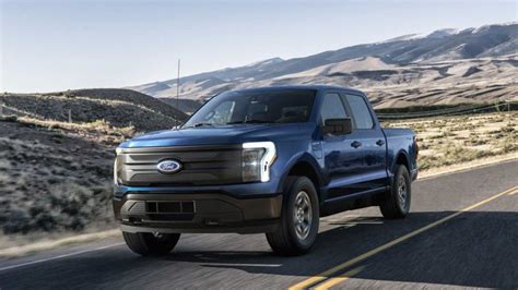 Ford F 150 Lightning Beats Rivian R1t Real World Range And Efficiency