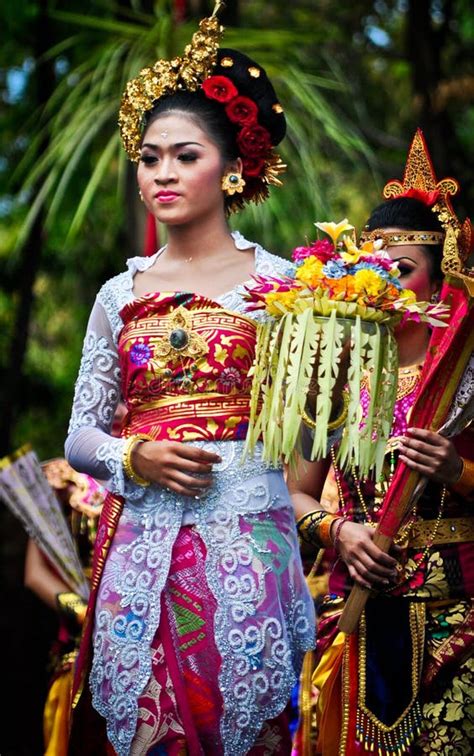 129 Parade Balinese Girl Traditional Dress Stock Photos Free