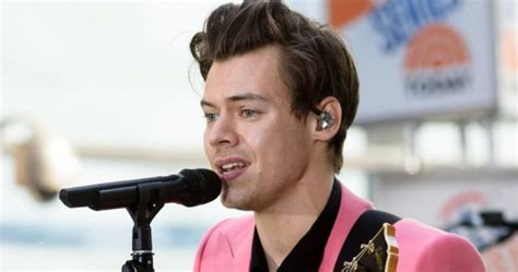 Check out the release date, story, cast and crew of all upcoming movies of harry styles at filmibeat. Harry Styles Reschedules 3Arena Show For March 2021 ...